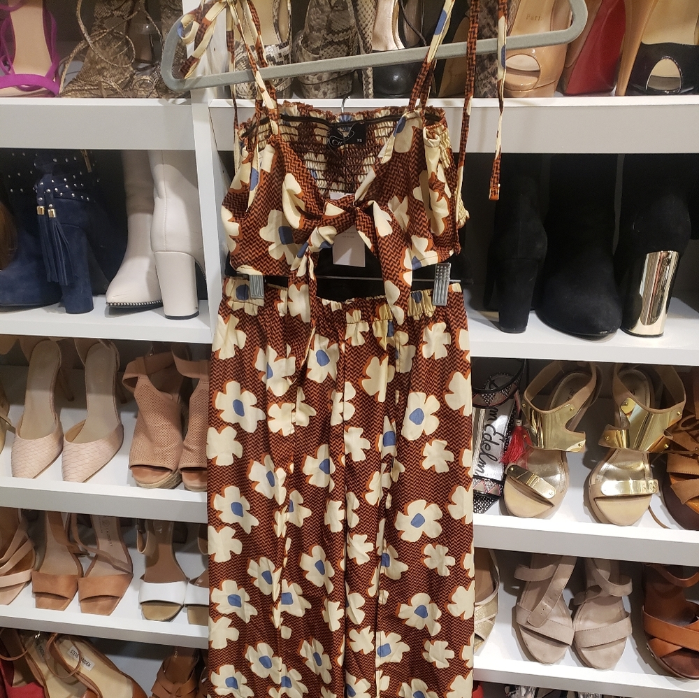 NWT Cider 2 piece crop top and pant set